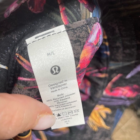 Lululemon Athletica Both Ways Purple and Floral Bucket Hat - Picture 3 of 5